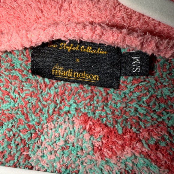 Strawberry Patterned Pink Robe - Picture 2 of 2